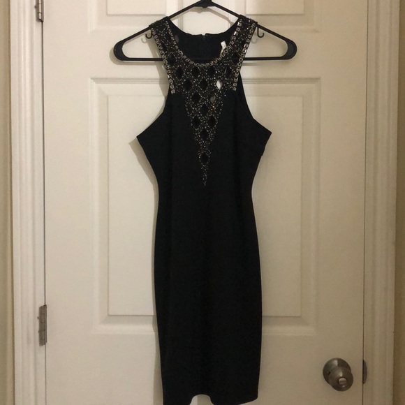 Dress - Picture 3 of 7